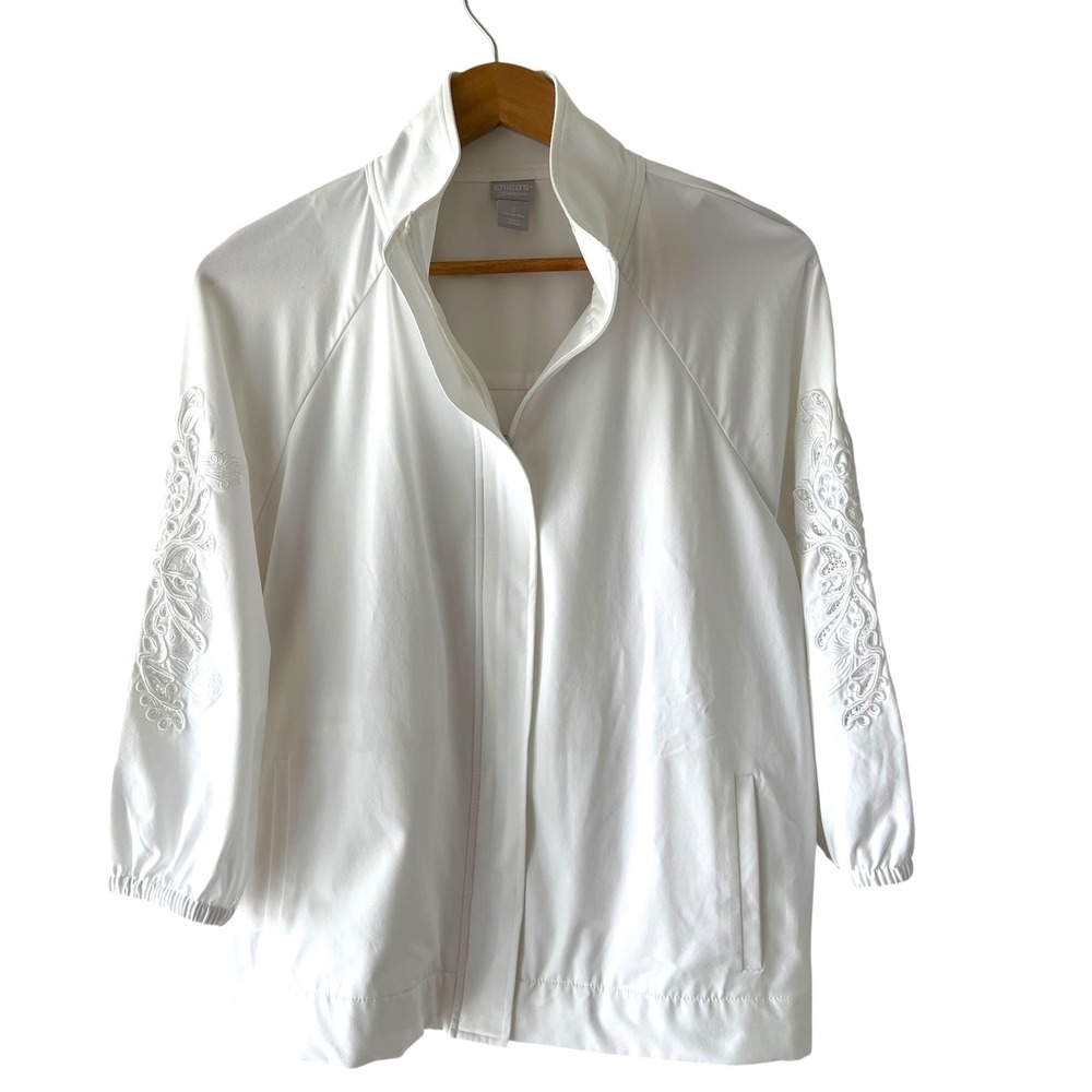Chico's Zenergy White Embroidered Sleeve Zip Jacket Size 2 L 12/14 Athleisure